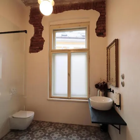 Notre-dame Apartment *